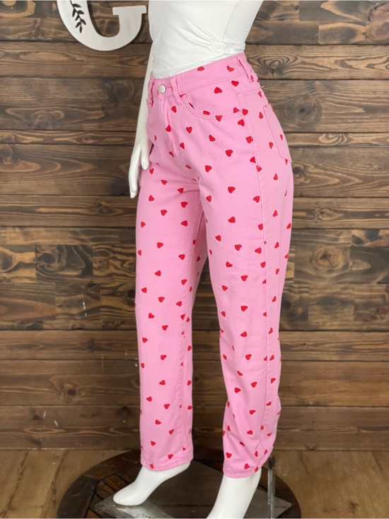 SHEIN Denim - SHEIN | High Waist Straight Denim Jeans‎ Pink Red Heart Print